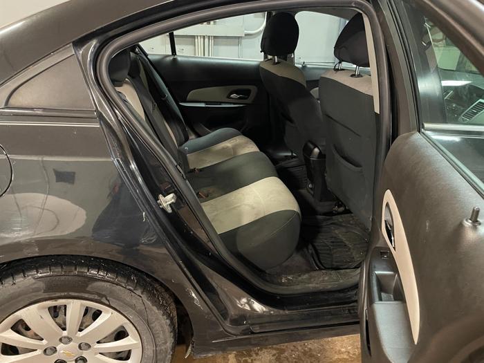 2011 chevrolet cruze ls with 139428 miles for sale near elk-river, minnesota 83fcd1a5ed6f4e5bafa4246b9d63b195.jpg