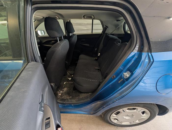 2013 scion xd 5-door-hatchback-4-spd-at with 67040 miles for sale near elk-river, minnesota 8439e5fa15914ff1a456394133e183cb.jpg