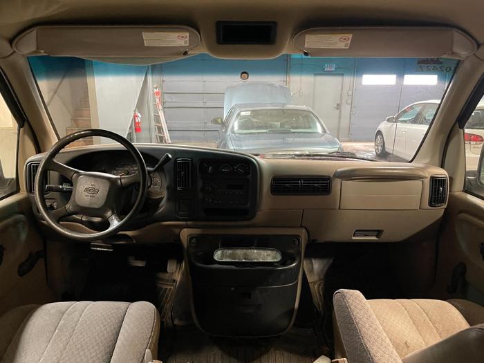 2002 Chevrolet Express