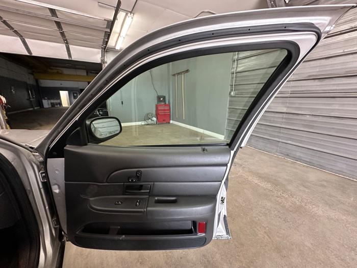 2006 ford crown-victoria lx with 165269 miles for sale near elk-river, minnesota 848ed5a40e5e42d69b8b49ac57685aec.jpeg