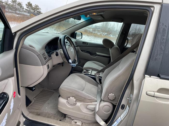 2004 toyota sienna le,ce with 177599 miles for sale near elk-river, minnesota 848f32fb479a469281f9004050e488e5.jpg