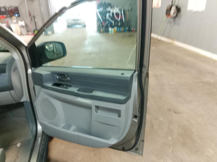 2009 chrysler town-&-country lx with 212963 miles for sale near elk-river, minnesota 84a57af3f4f04790ba2b2afdb2c18064.jpg