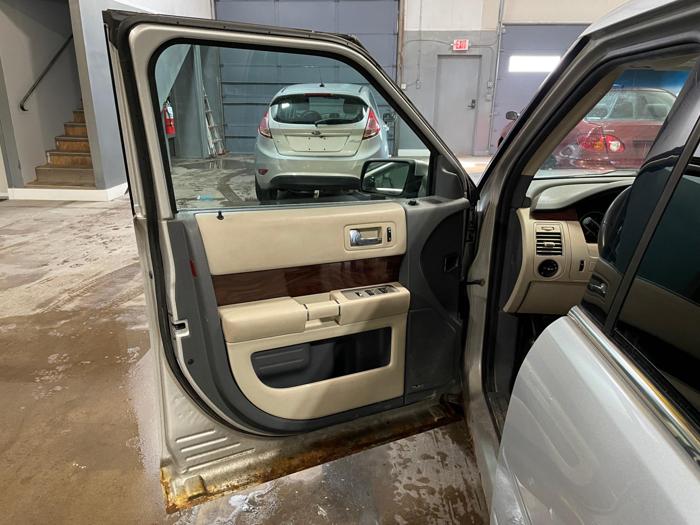 2009 ford flex sel with 171307 miles for sale near elk-river, minnesota 84d8166fddf64a108028587407795376.jpg