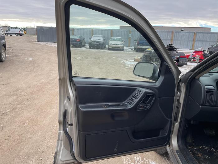 2003 jeep grand-cherokee laredo with 246704 miles for sale near elk-river, minnesota 84f2c7fd3dd240879d812565e41ef265.jpg