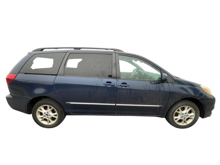 2005 toyota sienna xle-awd with 227174 miles for sale near elk-river, minnesota 84fb7fb81b044eb2a877bb4dcc16121a.jpg