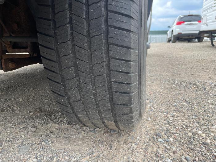 2001 chevrolet suburban 1500 with 236426 miles for sale near elk-river, minnesota 85412690e1214649a78f6c3e6af02a6c.jpg