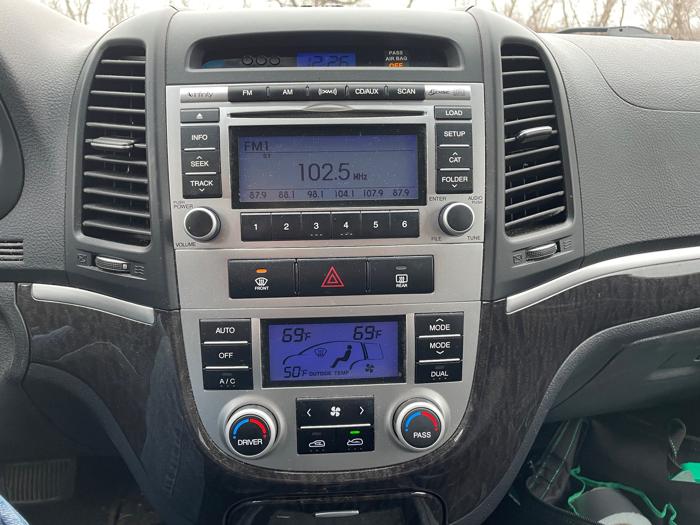 2009 hyundai santa-fe limited with 154306 miles for sale near rochester, minnesota 85696759421147c1873fcff4b5b791cb.jpeg