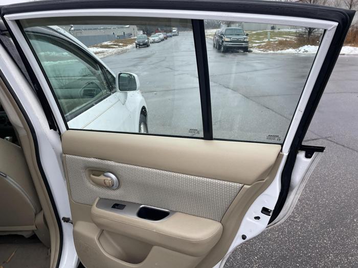 2009 nissan versa with 136858 miles for sale near elk-river, minnesota 859f0fc568dc47bfa441dd6c2b506953.jpg