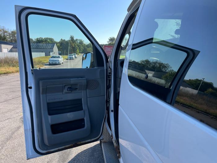 2012 ford econoline e-350-xlt-super-duty-extended with 220427 miles for sale near elk-river, minnesota 85f369a6dca54ef6b0a7ce7dbb052dae.jpeg