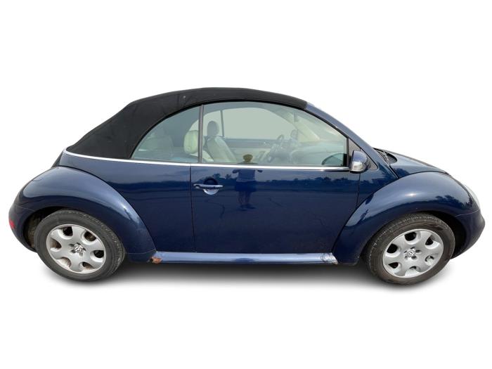 2003 volkswagen new-beetle gls-2.0l-convertible with 105377 miles for sale near elk-river, minnesota 8622d15562604ae49430d698aa087cb1.jpg