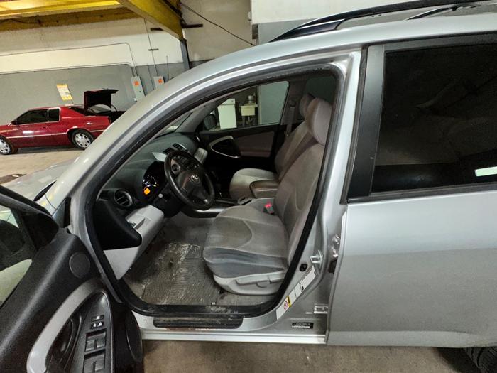2008 toyota rav4 base-i4-4wd with 162821 miles for sale near elk-river, minnesota 86346af5a7c940bfa3b7d6dbe4d0e80c.jpeg