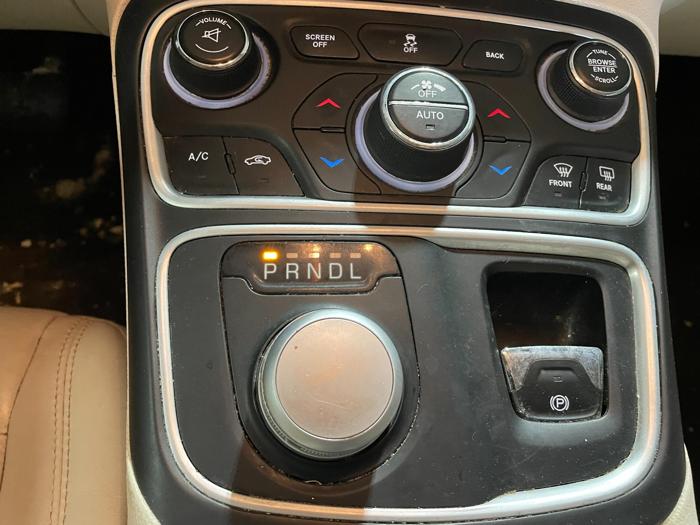2015 chrysler 200 200c with 208747 miles for sale near elk-river, minnesota 8680034d0ab24191a54db54d9e6914f2.jpg