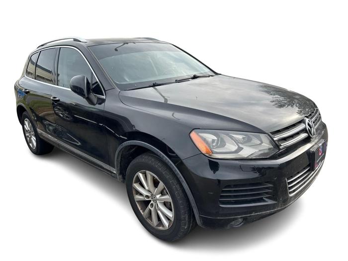 2014 volkswagen touareg vr6-lux with 142869 miles for sale near burnsville, minnesota 869225a48b2845978e519217847bfcfa.jpg