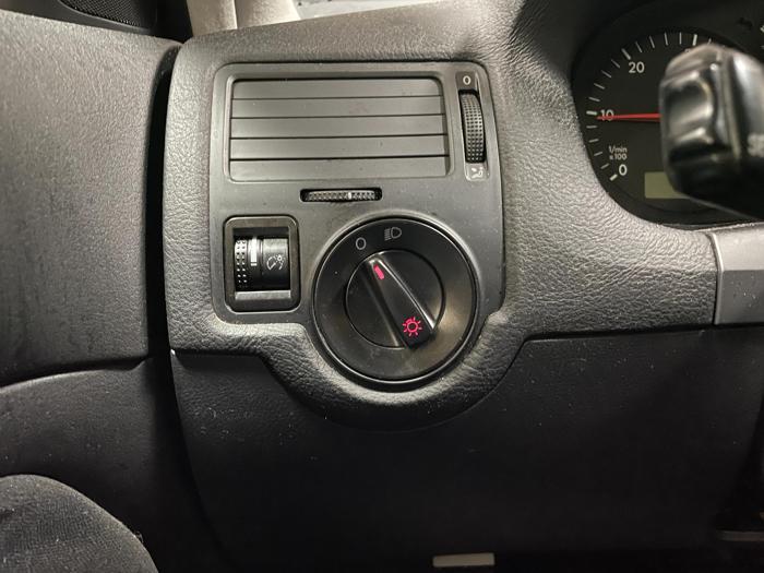 2002 volkswagen jetta gls-tdi with 132689 miles for sale near elk-river, minnesota 86b899d80c934a3ca3e1ccbbed67a660.jpg