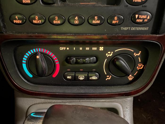 2002 Saturn LW