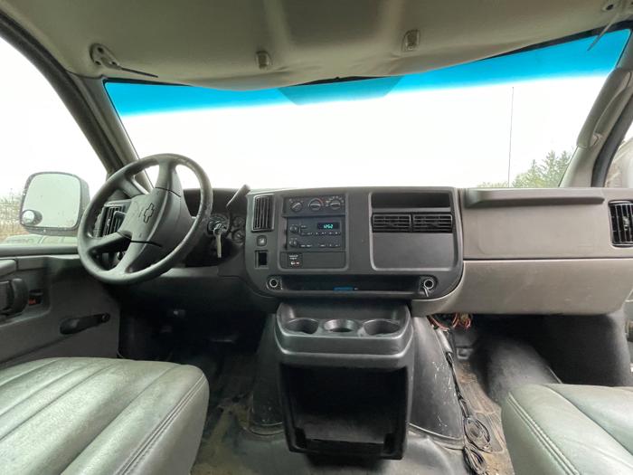 2004 chevrolet express 2500-cargo with 174080 miles for sale near new-hope, minnesota 86f356dfa0734a6c9cc3d623c593387f.jpeg