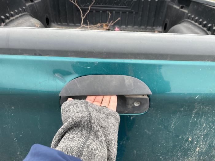 1997 ford f-150 reg.-cab-short-bed-2wd with 207453 miles for sale near elk-river, minnesota 8709a61e179747e0b1f5e0ac36ecef4f.jpeg