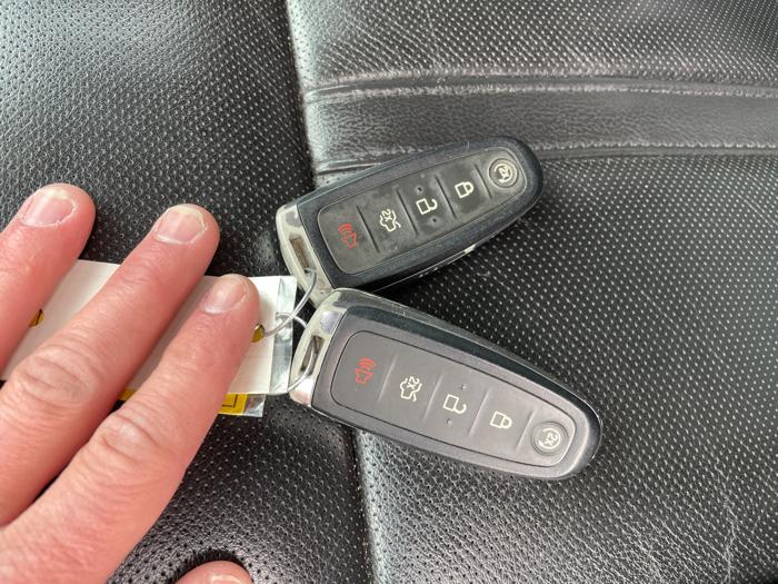 2013 lincoln mkt 3.5l-with-ecoboost-awd with 167000 miles for sale near eden-prairie, minnesota 870c2421784043109f26865af614947c.jpeg