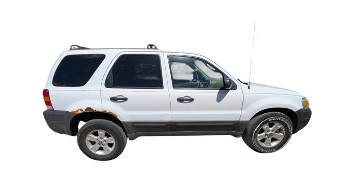 2005 ford escape xlt-4wd with 181896 miles for sale near elk-river, minnesota 8718230a4a8747839be9133875474979.jpg