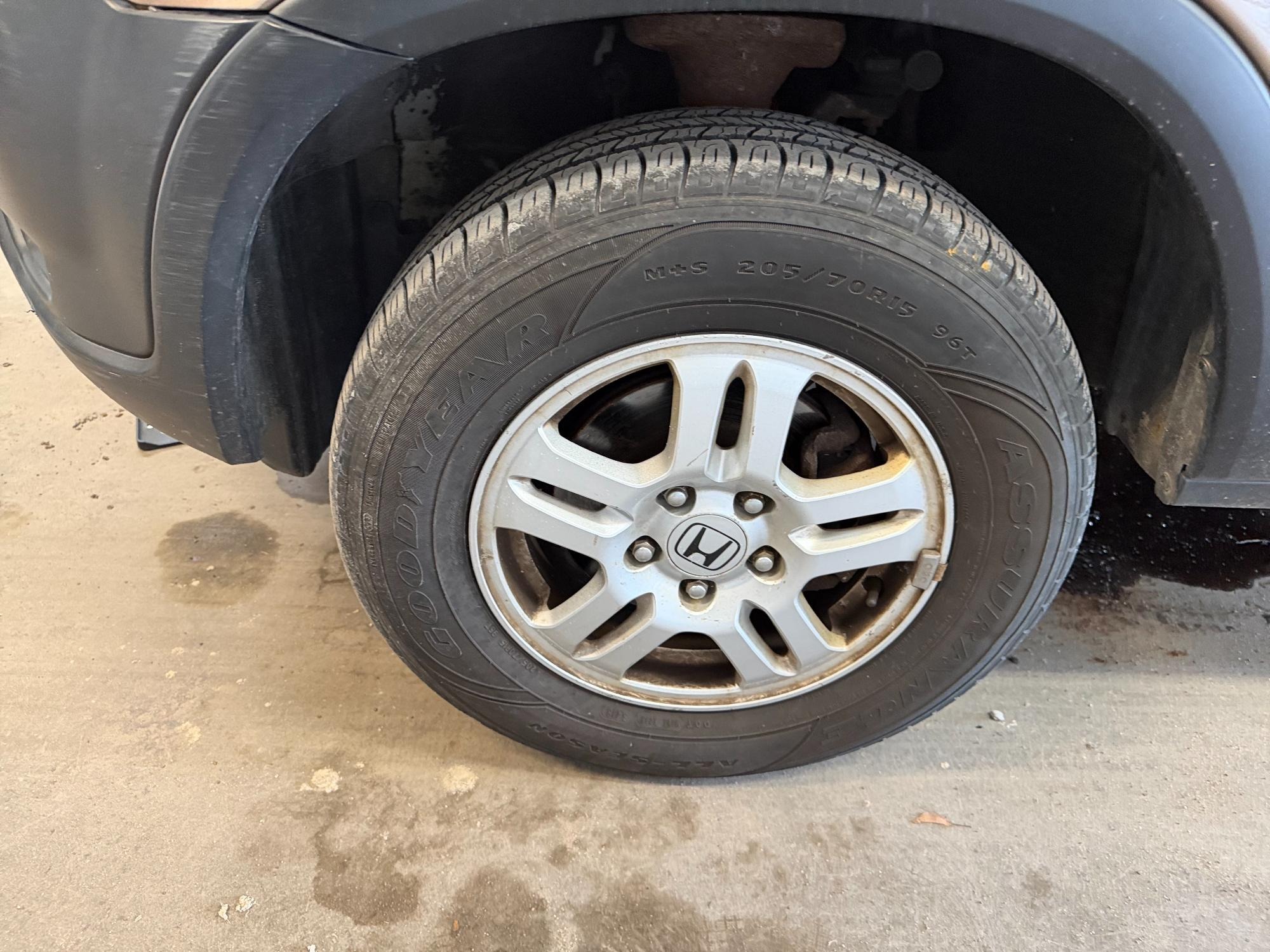 2003 honda cr-v ex-4wd-4-spd-at with 150276 miles for sale near elk-river, minnesota 8847a497767d4d8e9da27ba38e5c9399.jpg