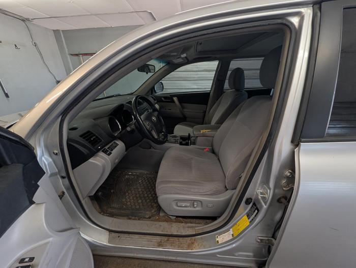 2008 toyota highlander sport-4wd with 226709 miles for sale near elk-river, minnesota 885fe4904fe74d8d87c92c047d93515b.jpg