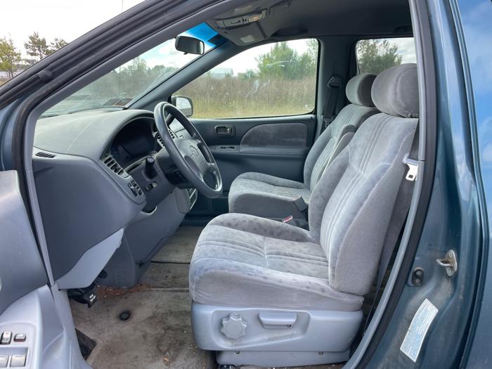 2002 toyota sienna le with 234839 miles for sale near elk-river, minnesota 8873b212335249d28a039550473ff498.jpeg