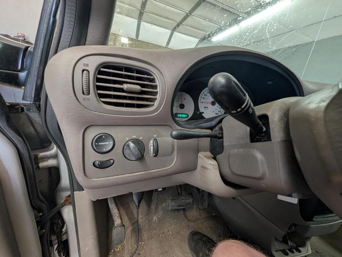 2003 dodge caravan se with 146364 miles for sale near elk-river, minnesota 8879a477d99346cbacf857a15eed567c.jpg