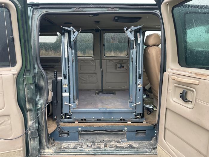 2004 gmc savana g1500-cargo with 193369 miles for sale near elk-river, minnesota 8895b1751d6e4be3a7c42a6d7bdc27f0.jpeg