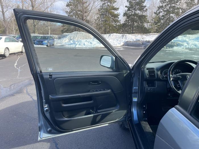 2005 honda cr-v se-4wd-at with 249119 miles for sale near farmington, minnesota 88a469a5c831480a9e1a1c6a29d18a7d.jpeg