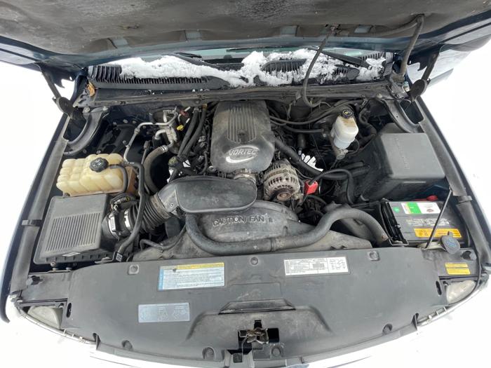 2001 chevrolet tahoe 4wd with 174356 miles for sale near fridley, minnesota 88e7b97a65a54ab08ced7dd96cd62ce0.jpeg