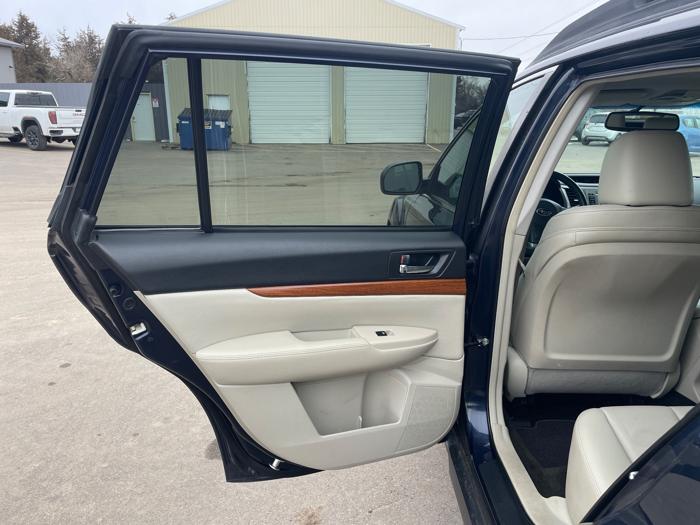 2013 subaru outback 3.6r-limited with 153501 miles for sale near clearwater, minnesota 8903cdca258b4eb1b65292524446be80.jpeg