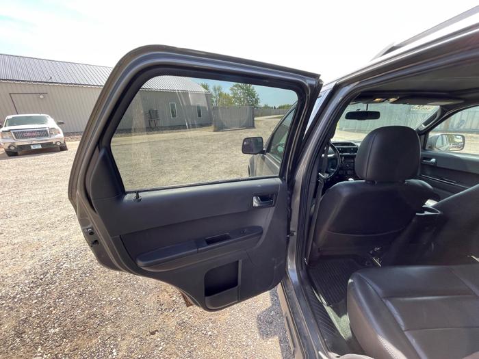 2012 ford escape limited-fwd with 282562 miles for sale near elk-river, minnesota 894067304f144c41bb0b5b0c46b7e5d2.jpeg