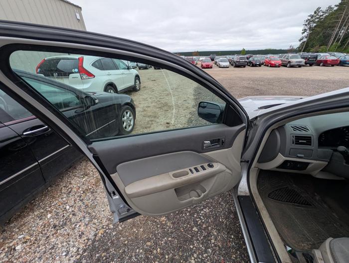 2012 ford fusion s with 148463 miles for sale near elk-river, minnesota 8994abbf0c71482e8f3a7805d0463618.jpg