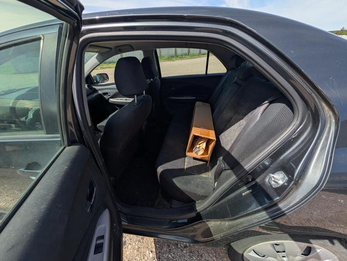 2010 toyota yaris sedan-5-speed-mt with 113583 miles for sale near elk-river, minnesota 89ba66b512554ad780b977b4f9348846.jpg