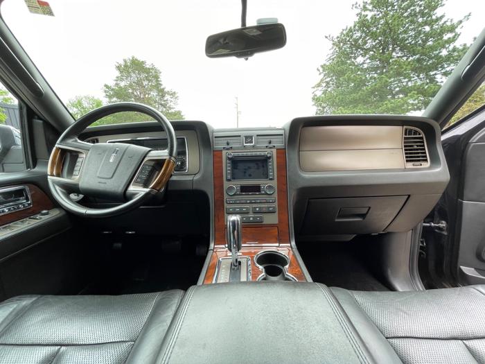 2012 lincoln navigator 4wd with 208255 miles for sale near eden-prairie, minnesota 89e0e9d7668c4b4ea084a94dd7965067.jpeg