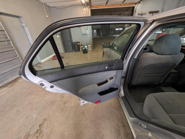 2006 honda accord ex-l-sedan-at with 209728 miles for sale near elk-river, minnesota 8a0b33cc2ea24b048fd8e7a7189c2ef3.jpg