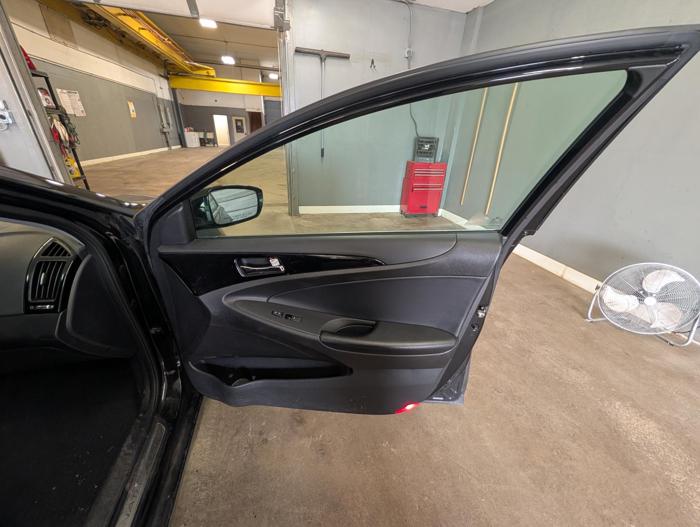 2012 hyundai sonata limited-auto with 299773 miles for sale near elk-river, minnesota 8a13d6975f174646b99fac7a51c8ed2d.jpg