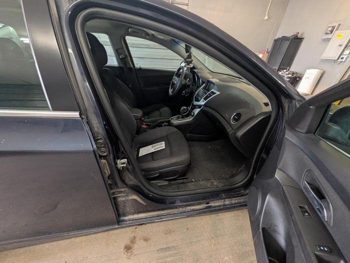 2015 chevrolet cruze 1lt-auto with 137854 miles for sale near elk-river, minnesota 8a1a608114b544bab6796bceb754d78a.jpg