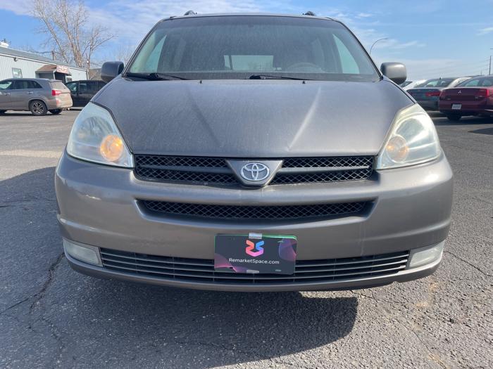 2004 toyota sienna xle-awd with 220628 miles for sale near shakopee, minnesota 8a344176fd4a4946ab0d4a80b0538abf.jpeg