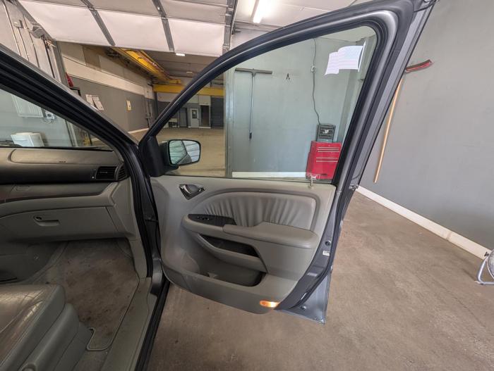 2007 honda odyssey ex-l with 203060 miles for sale near elk-river, minnesota 8a4b35b484b0444bbdf63d9cd782e1ce.jpg