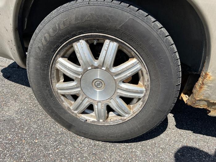 2005 chrysler town-&-country touring with 175445 miles for sale near elk-river, minnesota 8a719fae20ad4453bc79900022a93dae.jpeg