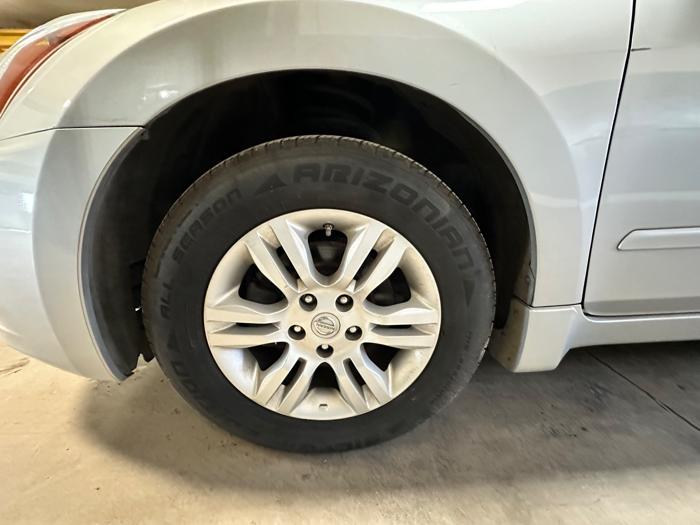 2012 nissan altima 2.5-s with 200657 miles for sale near elk-river, minnesota 8adefea81eae47c08b30d966a74e7157.jpeg