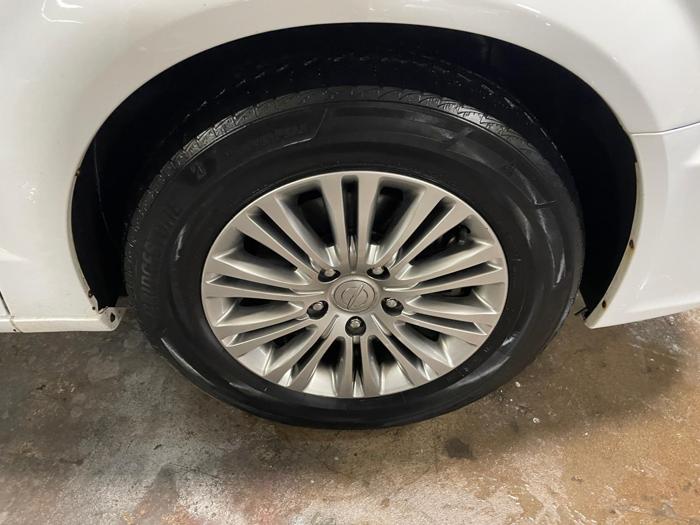 2014 chrysler town-and-country touring-l with 198131 miles for sale near elk-river, minnesota 8adf7d7ae8624fce8351066a635b5e8b.jpg