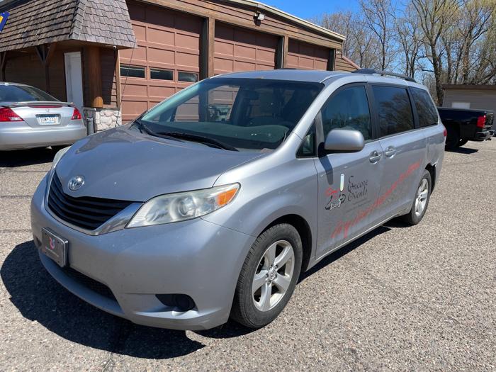 2013 toyota sienna le-fwd-8-passenger-v6 with 309236 miles for sale near brainerd, minnesota 8aef2e0f8b49439dbb1c678c2b5e3cfa.jpeg