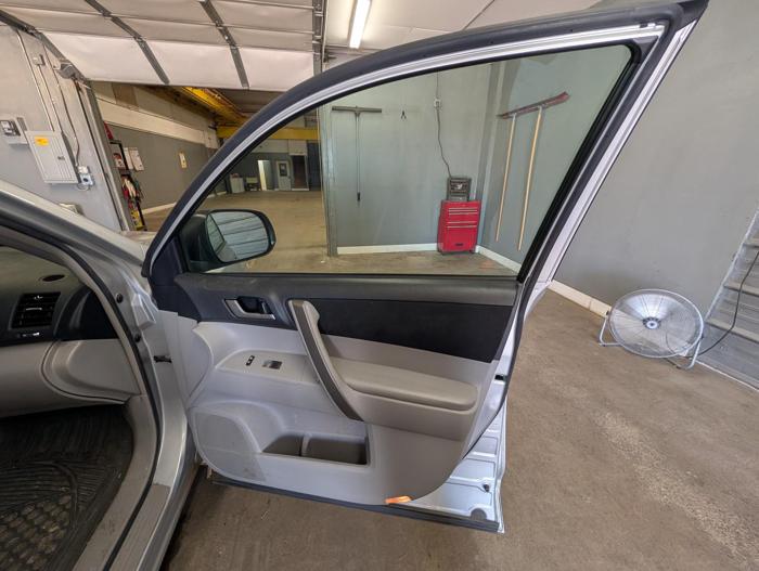 2008 toyota highlander sport-4wd with 226709 miles for sale near elk-river, minnesota 8b0082351f2c4c1bb3d5eaf2096c58be.jpg