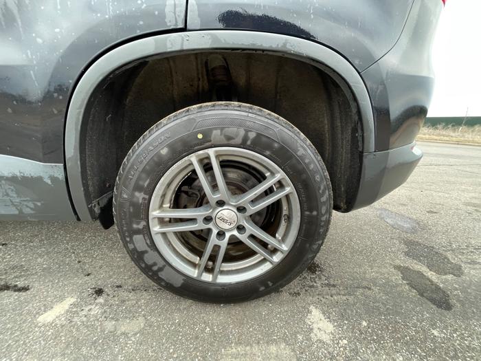 2016 volkswagen tiguan se-4motion with 179663 miles for sale near elk-river, minnesota 8b18eedfe60542a3884ed24acd9b2742.jpeg