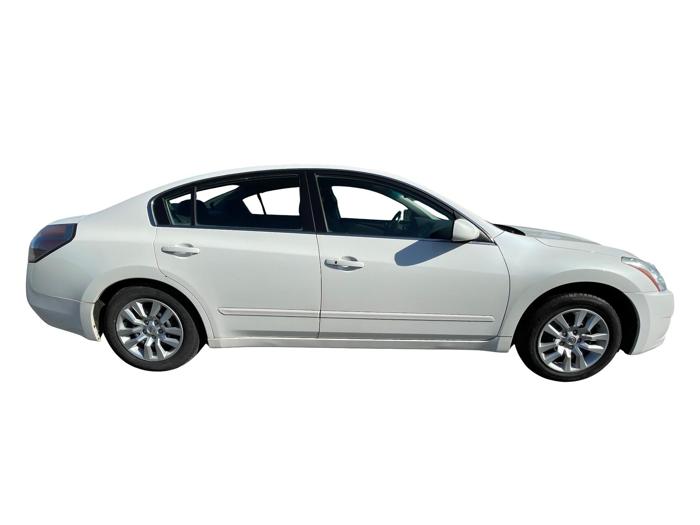 2011 nissan altima 2.5-s with 209067 miles for sale near elk-river, minnesota 8b29b88f66bf496e8f6fbc600566b543.jpg
