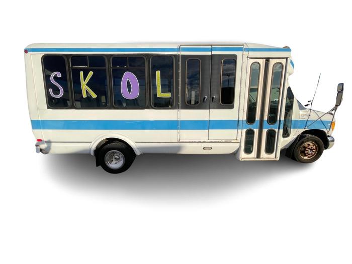 2002 ford econoline e-450 with 308364 miles for sale near redwood-falls, minnesota 8b33390d9d904642b31ca62a7e958b0d.jpg