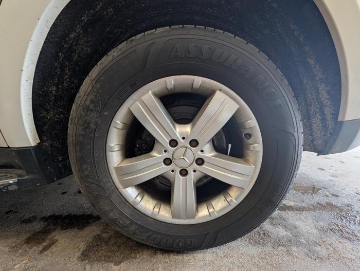 2007 mercedes-benz gl-class gl450 with 195899 miles for sale near elk-river, minnesota 8b4167bb9aff4fae91356d8ff1963647.jpg