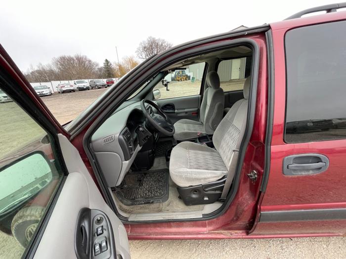 2003 chevrolet venture extended with 146369 miles for sale near elk-river, minnesota 8b5bb56d16ab43b38249d86b99614619.jpeg